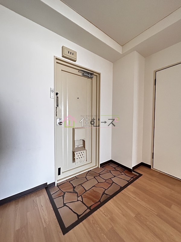 グランドハイツ加美東 玄関