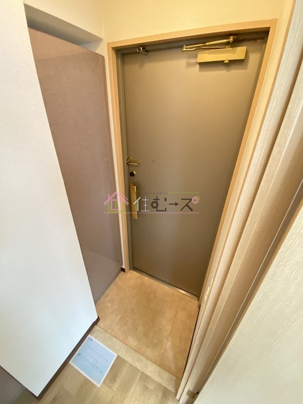 コンフォール南森町 玄関