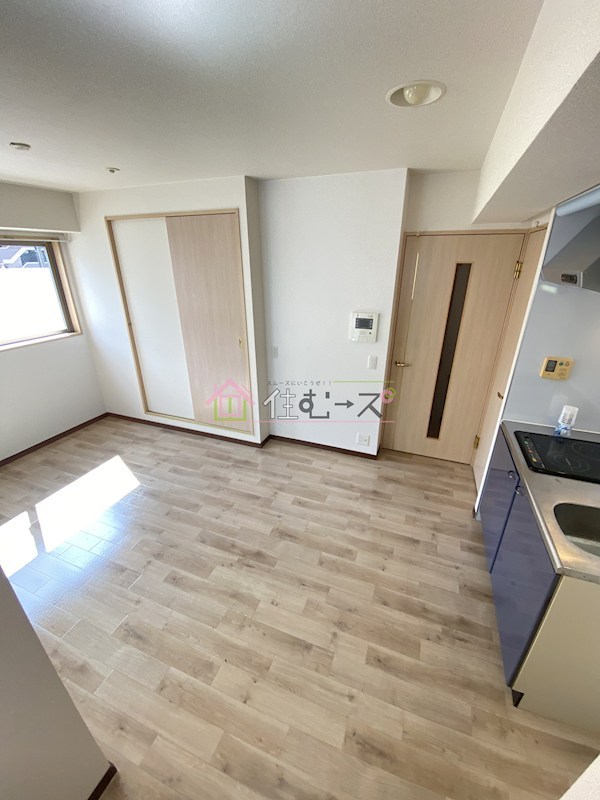 コンフォール南森町 リビング