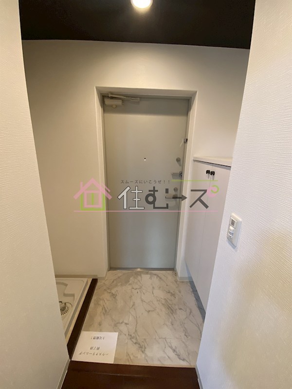 セレニテ天六 玄関