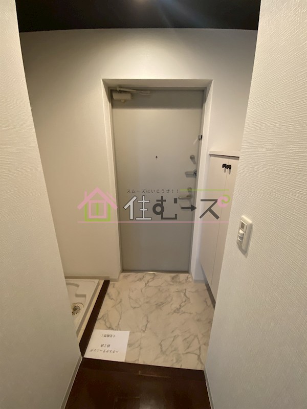 セレニテ天六 玄関
