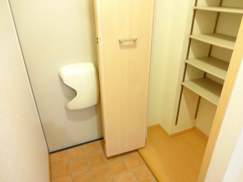 ネオグランデ吹田 玄関