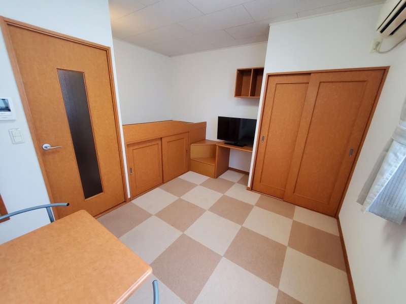 レオパレス櫻根南 リビング