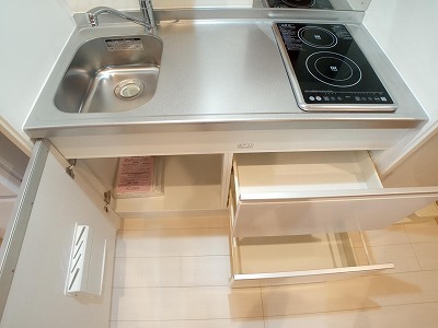 クレイノフローラ西長洲 キッチン