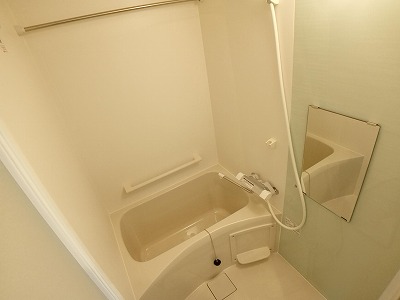 クレイノフローラ西長洲 風呂画像