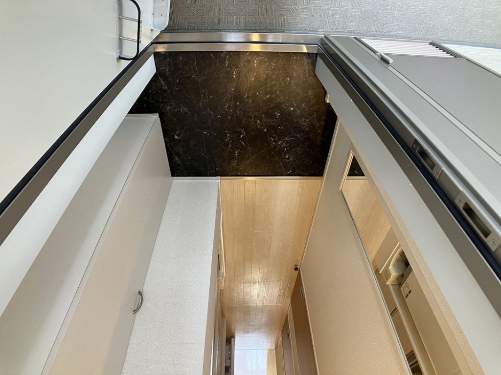 クレイノ旭 玄関