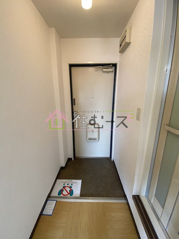 ドムズ河堀口 玄関