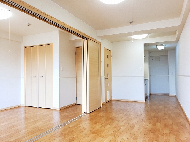 フォンテーヌ　（玉串町西） リビング