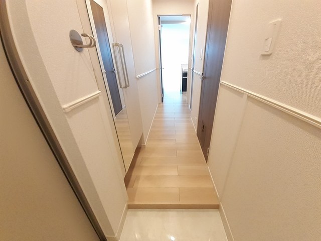 ロワール 玄関
