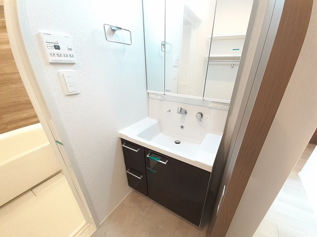 グレース讃良 その他1
