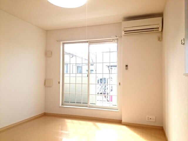 シス・アムール リビング