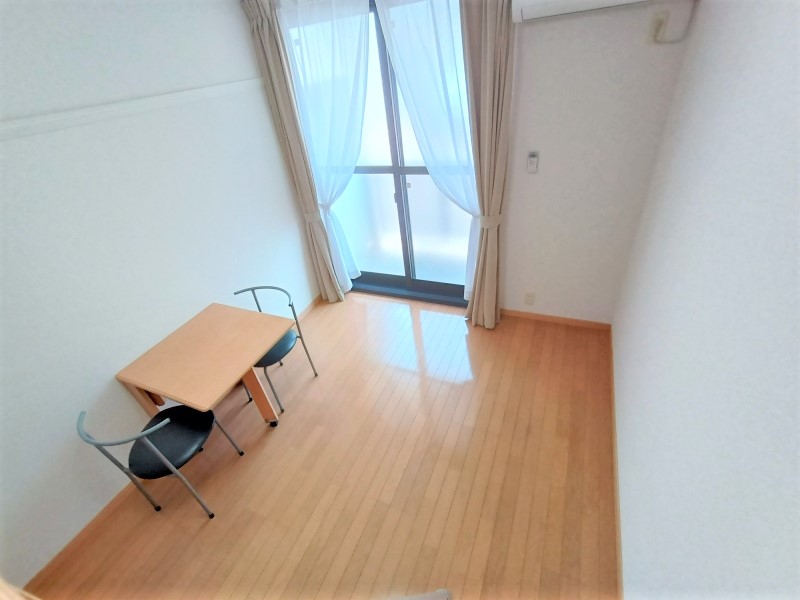 レオパレスラピスラズリ高井田 ベッドルーム