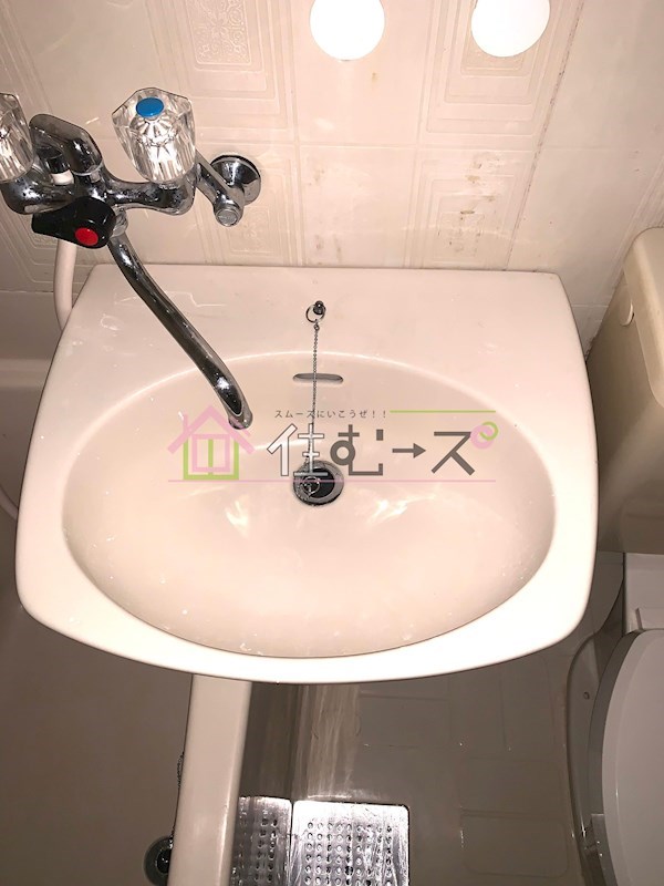 ストロング第3新大阪 洗面所