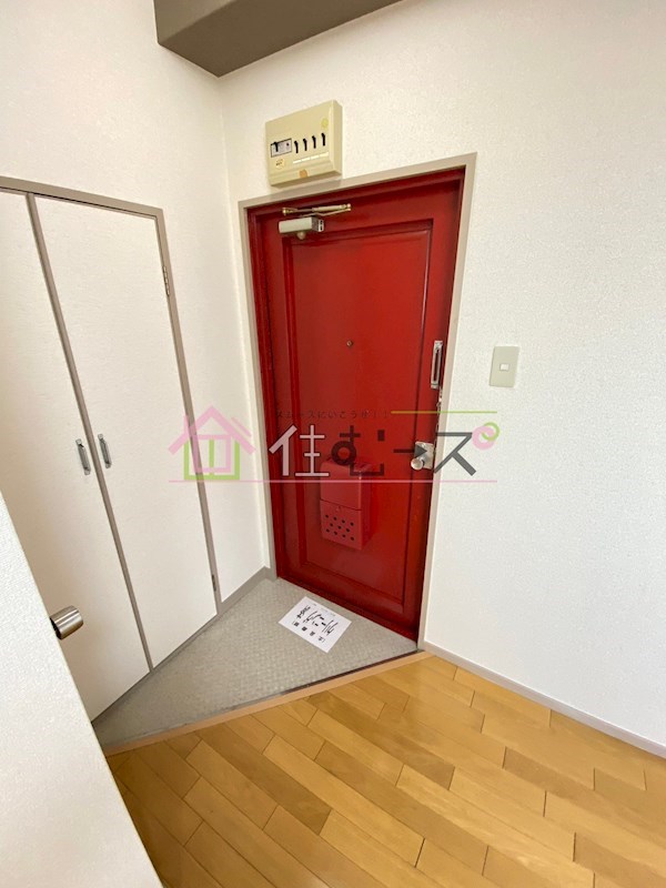 第六大朋マンション 玄関