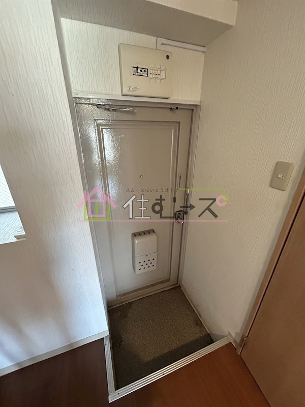 五條ハイツ 玄関