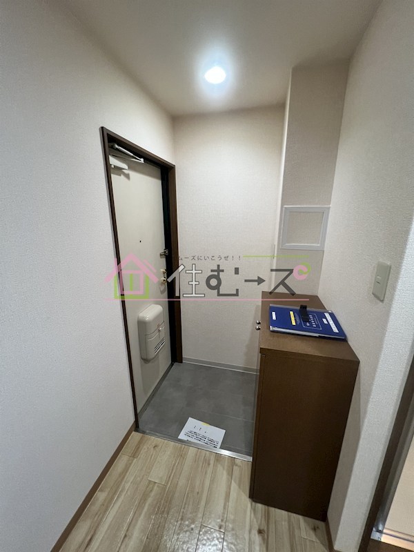 ブロッサム　カスガデ 玄関