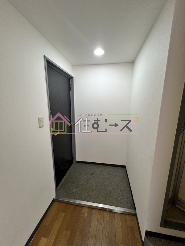 クレセール春日出 玄関