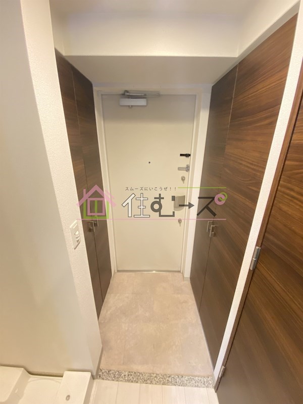 エステムコート中之島GATEⅡ 玄関