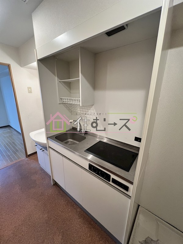 YAHATA西長堀 キッチン