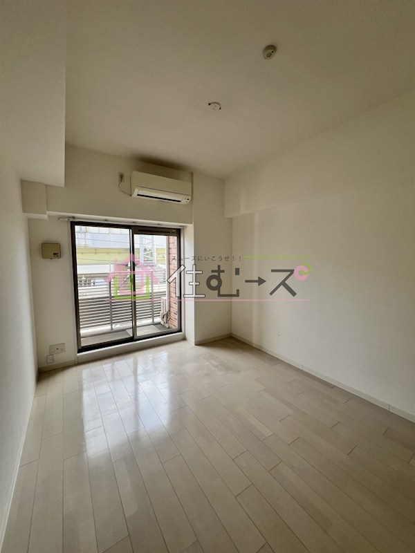 ララプレイスOsaka WEST PRIME ベッドルーム