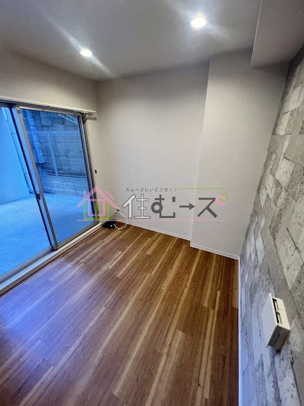 グランドゥール九条 ベッドルーム