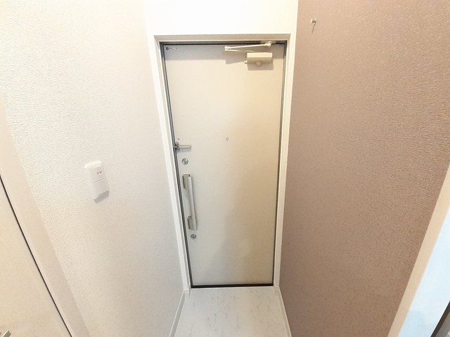 シャルモン深野　Ｗｅｓｔ 玄関