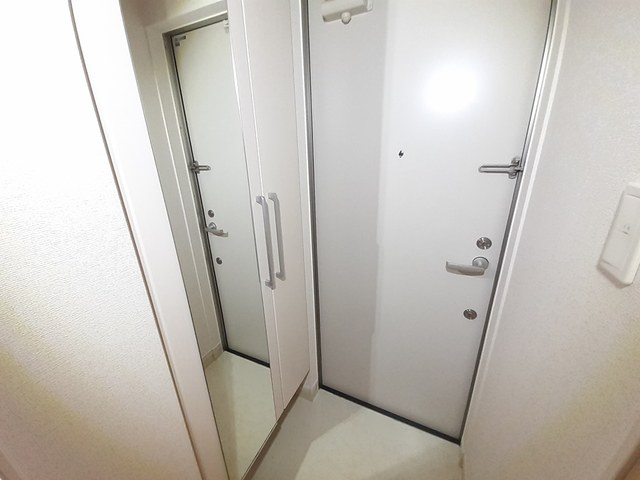 グレンディール　ティニー 玄関