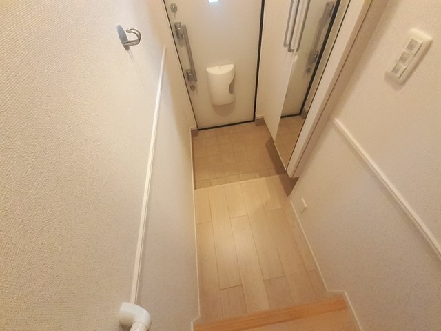 エレガント　オハナ 玄関