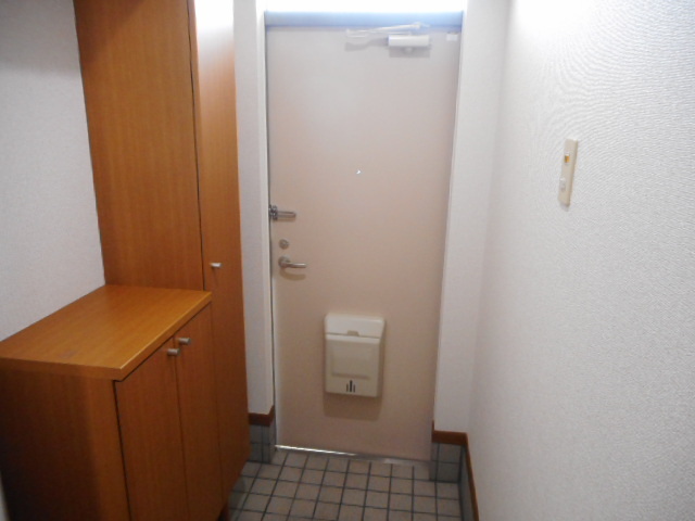 アルティナ・ガーデン 玄関