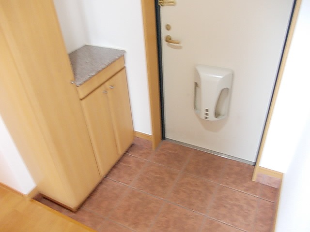 サンシャインヒル 玄関