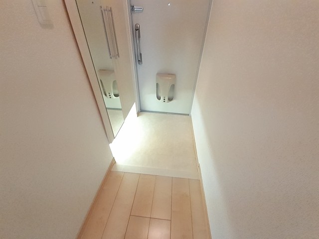 グレイスコート 玄関