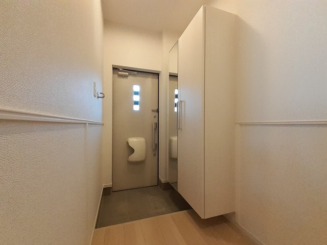 ジェダイト 玄関