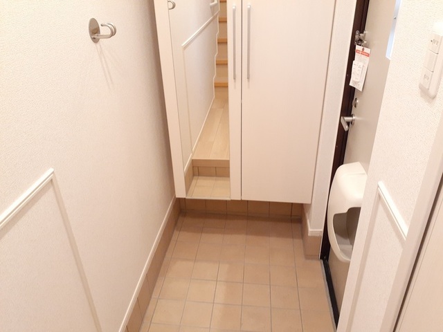 アヴニール 玄関