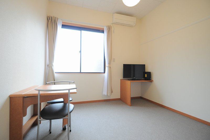 レオパレス八雲西 ベッドルーム