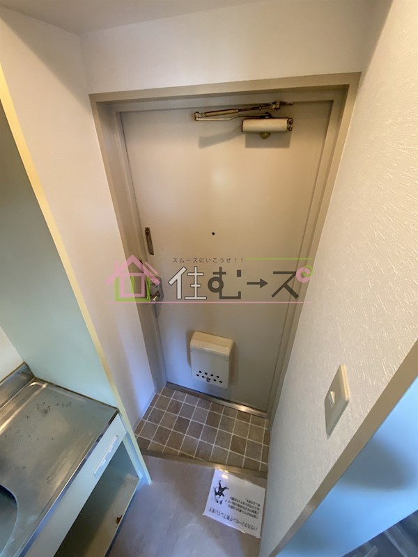 レガーレ大正 玄関
