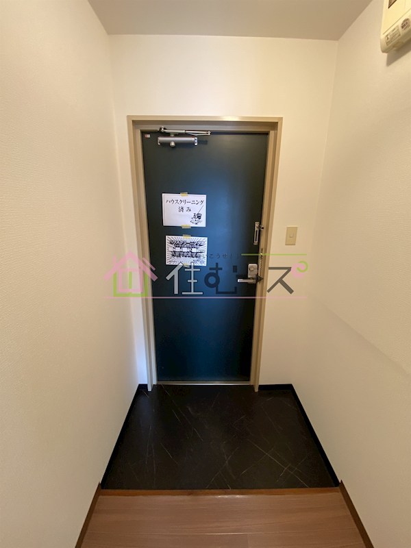 アレマーナ北加賀屋 玄関