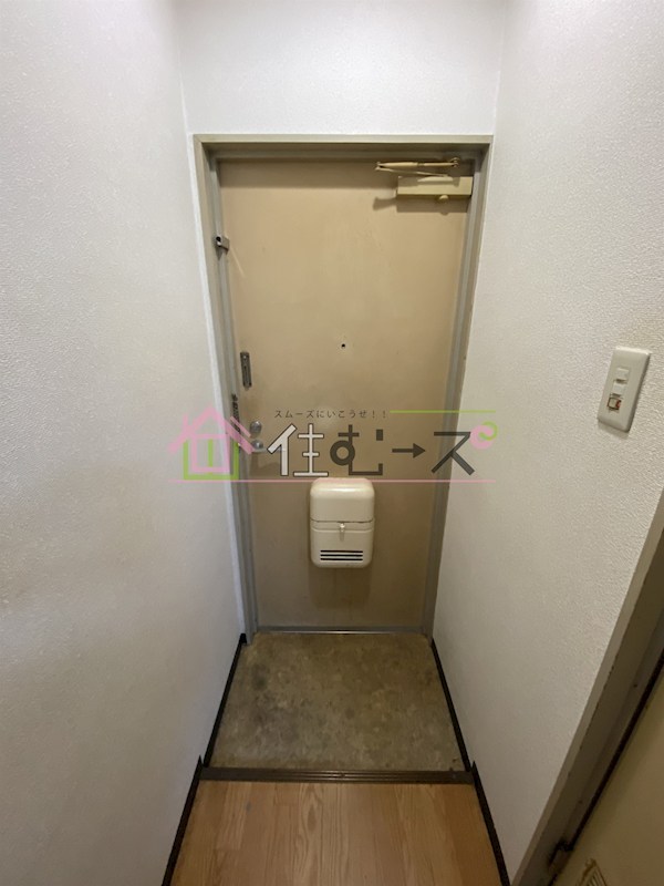 プレアール浜口西 玄関