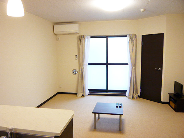 レオネクストウイング　片山 リビング