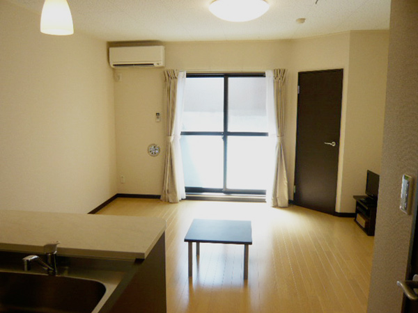 レオネクストウイング　片山 リビング