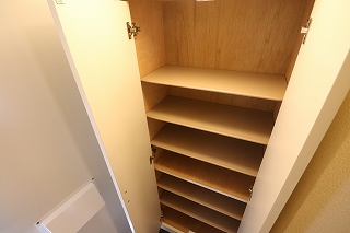 レオパレス田井町 玄関