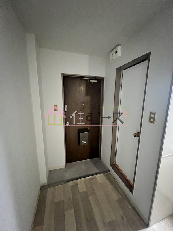 シャトーNT 玄関