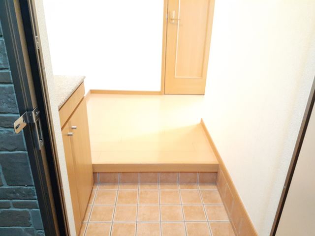 エレガンテアルバ 玄関