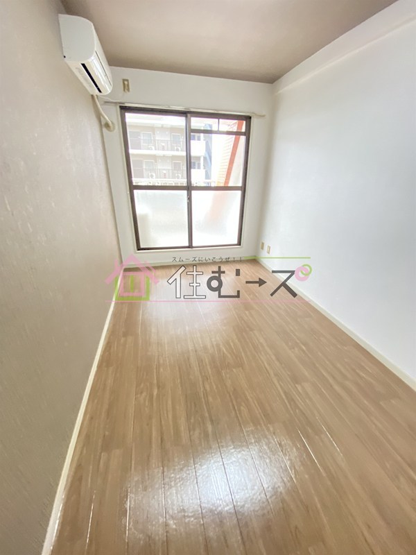 スタンドアップ下新庄 ベッドルーム