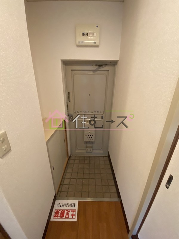 グランドハイツ北 玄関