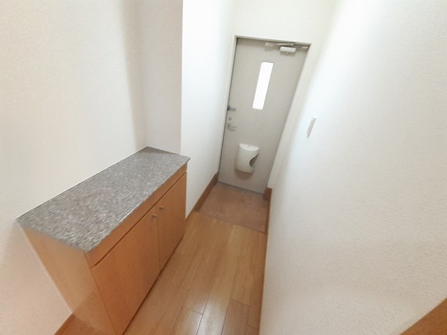 アイリィー　ビュー 玄関