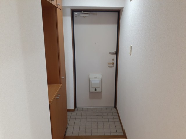 ハーティス宝塚Ⅱ 玄関