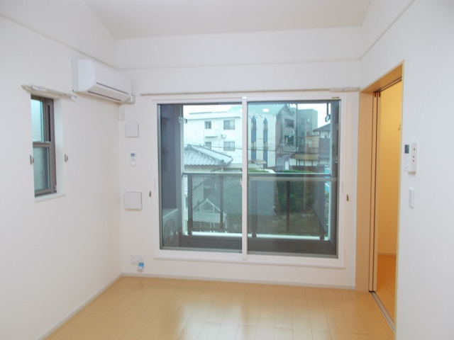 アルバーダ　ドス リビング