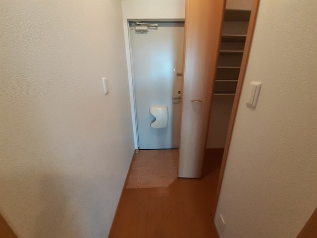 フレスクーラブリッサ 玄関