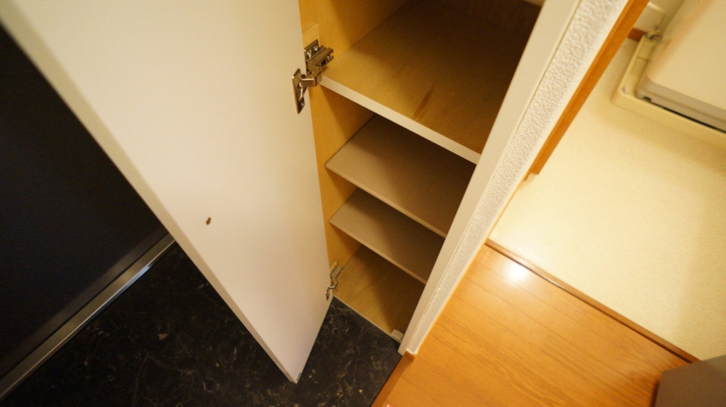 レオパレス真Ⅵ 玄関