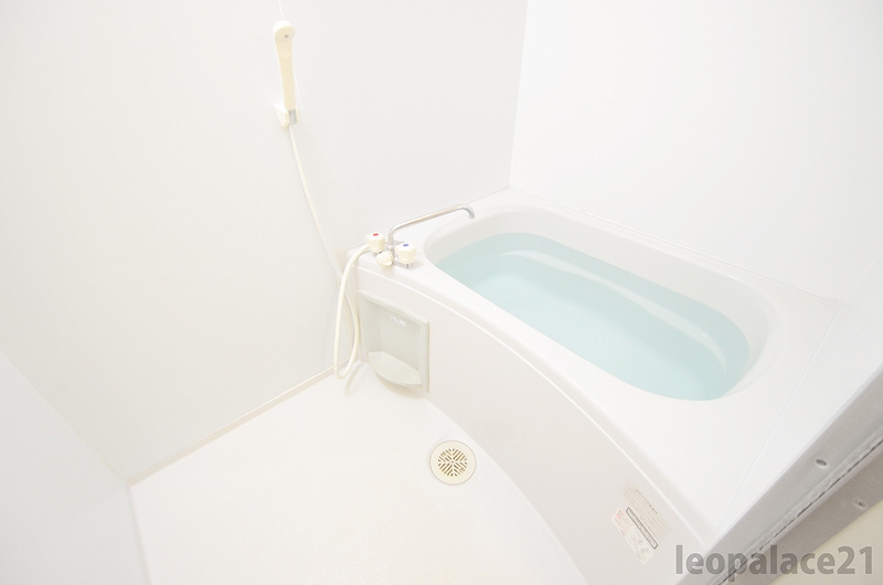 レオパレスクレール 風呂画像